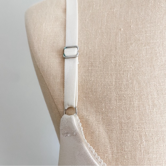 Lily of France Push-Up Bra - Picture 6 of 7